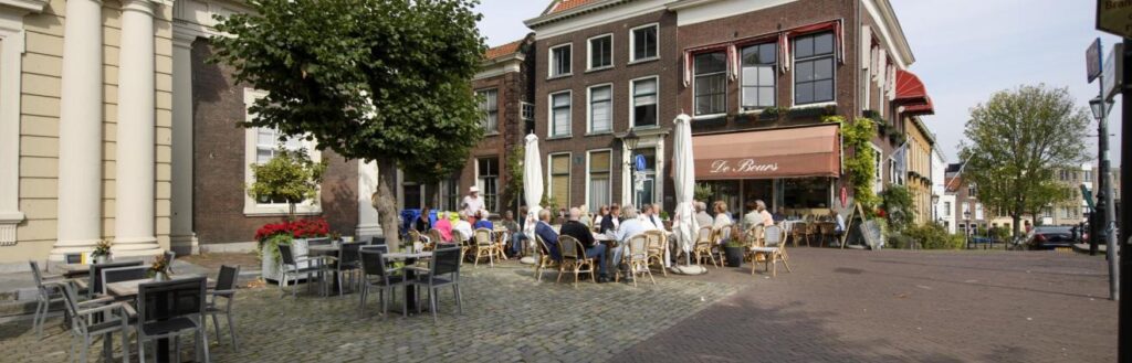 Lekker eten en borrelen in het centrum van Schiedam
